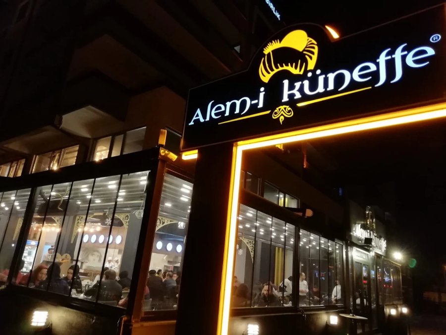 Alem-i Küneffe dükkânı, Isparta Modern Evler